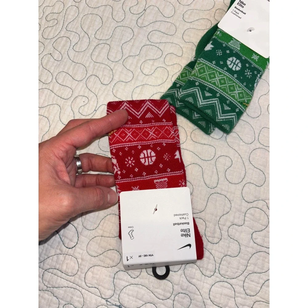 Nike Elite Basketball Crew Socks Youth 10C-3Y Holiday Fair Isle Red Green Santa